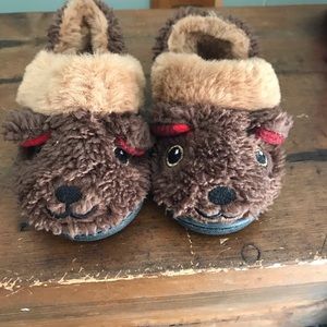 Kids bear slippers